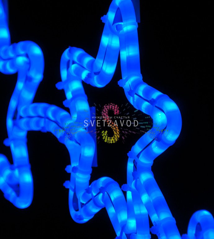 Детальное фото синей светодиодной консоли Пять звезд (SPD-302) с металлическим каркасом, готовой к уличному монтажу.