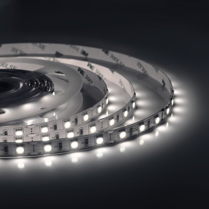 Светодиодная лента холодного белого 6500К, SMD5050, 60LED/м, 14.4Вт, с БП 12Вт, выключателем, коннектором 5.5х2.1, IP20.