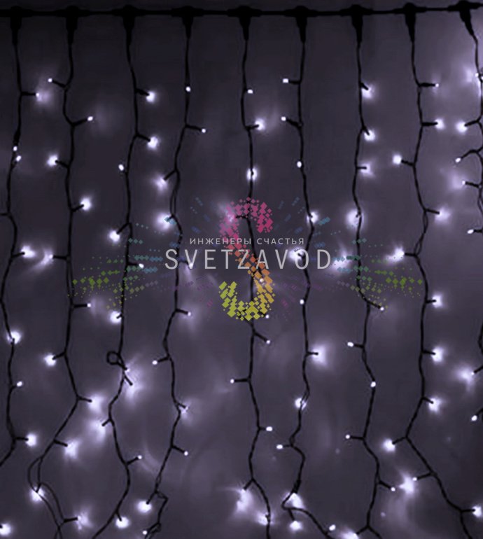 Детальное фото светодиодного дождя Rich Led SPL-817: черные ПВХ провода, 20 нитей по 6 метров, 1000 белых светодиодов, коннекторы для соединения.