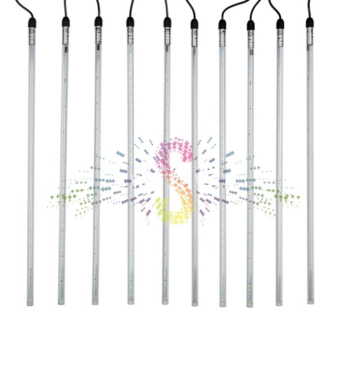 Детальное фото гирлянды Тающие сосульки Neon-Night: 10 светодиодных сосулек по 50 см на 10-метровом влагозащищенном шлейфе с блоком питания 24В. Детальное фото гирлянды Тающие сосульки Neon-Night: 10 светодиодных сосулек по 50 см на 10-метровом влагозащищенном шлейфе с блоком питания 24В.