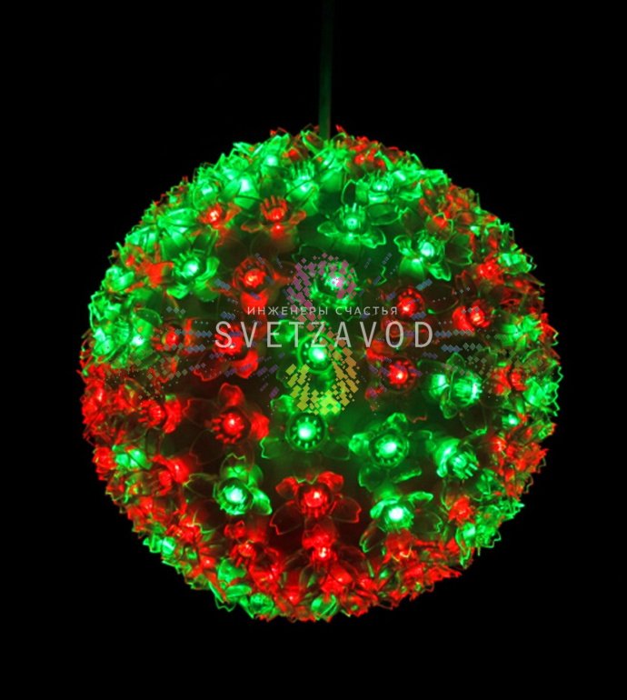 Детальное фото светодиодного шара из цветков Сакуры диаметром 22 см, красно-зеленого цвета, с пластиковым каркасом, 172 светодиодами, для декора помещений.