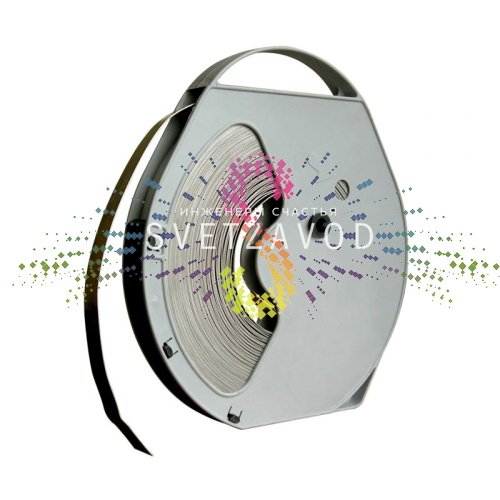 Детальное фото бандажной ленты из нержавеющей стали 20x0,7 мм с завальцованными краями в бухте 50 метров. Детальное фото бандажной ленты из нержавеющей стали 20x0,7 мм с завальцованными краями в бухте 50 метров.