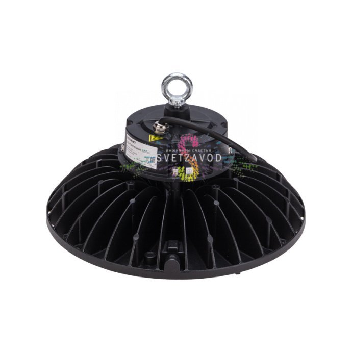 Детальное фото светодиодного промышленного светильника для высоких пролетов мощностью 200Вт в черном алюминиевом корпусе со степенью защиты IP65.