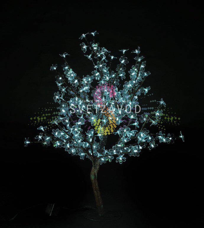 Детальное фото светодиодного куста Сакуры (SDK-416) с гибкими ветвями, блоком питания 24В. Видны светодиоды и защищенная конструкция для улицы.