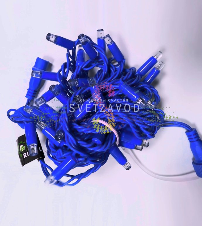 Крупный план синей гирлянды-нити Стринг Лайт Rich Led, 100 светодиодов, синий ПВХ провод, степень защиты IP65.