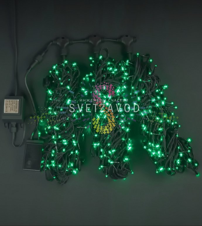 Детальное фото комплекта Клип Лайт Спайдер Rich Led: три нити черного провода с зелеными светодиодами, блок питания 220/24В, разветвитель.