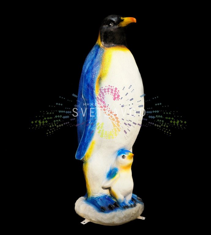 Детальное фото светодиодной фигуры Пингвин мама 130 см (SAK-725) из стекловолокна, показывающее качество изготовления и равномерную внутреннюю LED-подсветку.