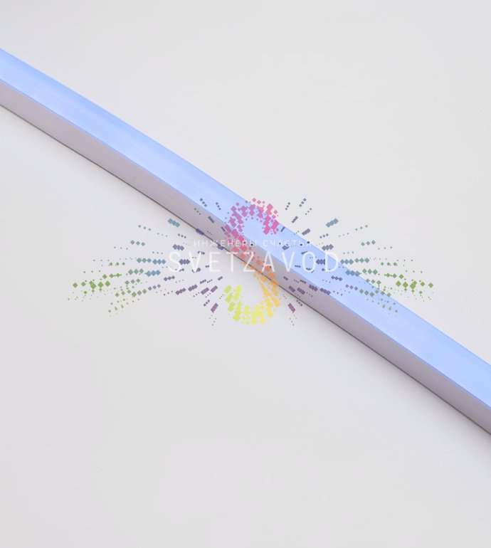 Детальное фото светодиодного гибкого неона Neon-Night: синяя светящаяся лента, матовая прямоугольная оплетка 8х16 мм, видна плотная установка SMD2835 диодов.