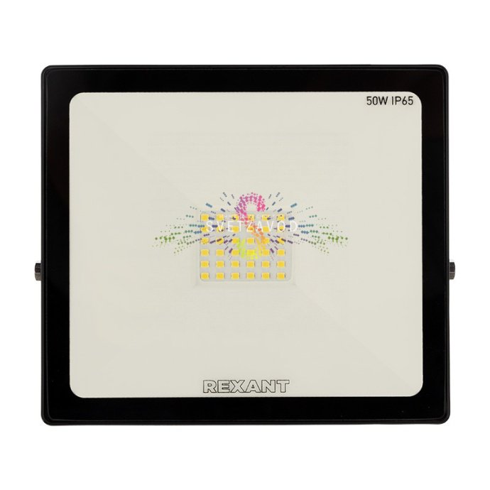 Крупный план черного алюминиевого светодиодного прожектора REXANT 50Вт с холодным белым светом, степень защиты IP65, на поворотном креплении.