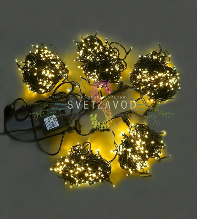 Детальное фото комплекта гирлянды Клип Лайт Спайдер: 5 нитей черного провода по 20м, блок питания 220/24В, желтые светодиоды с шагом 10 см. Детальное фото комплекта гирлянды Клип Лайт Спайдер: 5 нитей черного провода по 20м, блок питания 220/24В, желтые светодиоды с шагом 10 см.