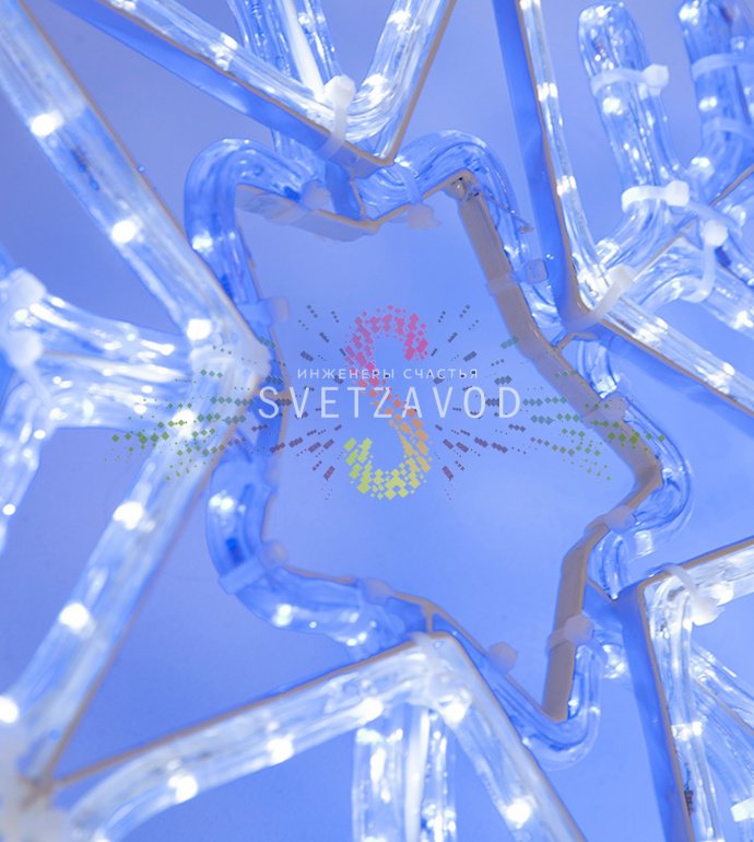 Детальное фото светодиодной снежинки 60 см на металлическом каркасе. Видны светодиоды, контроллер и крепление.