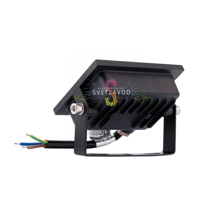 Светодиодный прожектор REXANT 10Вт с черным алюминиевым корпусом, степенью защиты IP65, нейтральным белым светом 4000K и углом свечения 120°. Светодиодный прожектор REXANT 10Вт с черным алюминиевым корпусом, степенью защиты IP65, нейтральным белым светом 4000K и углом свечения 120°.