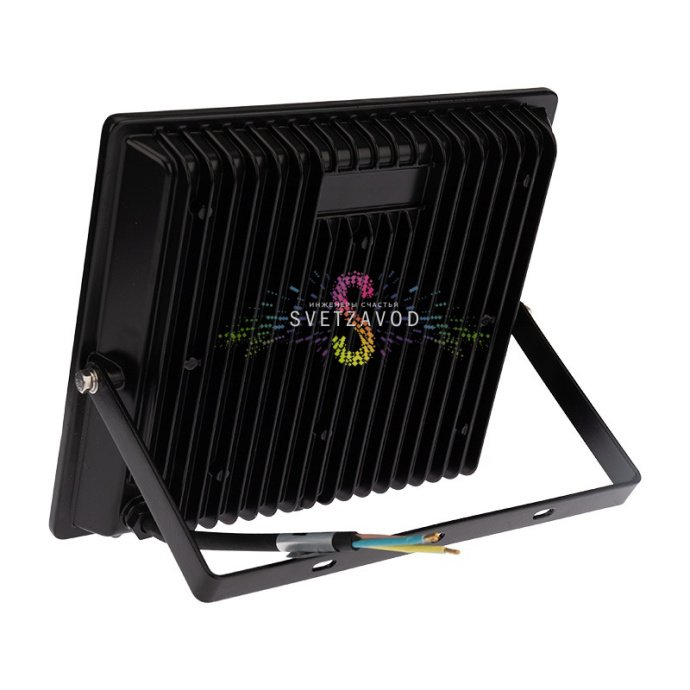 Прожектор светодиодный REXANT 100Вт, черный алюминиевый корпус, размеры 22х19х5 см, стеклянный рассеиватель, поворотный кронштейн Прожектор светодиодный REXANT 100Вт, черный алюминиевый корпус, размеры 22х19х5 см, стеклянный рассеиватель, поворотный кронштейн