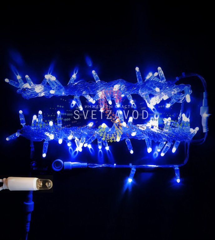 Детальное фото синей гирлянды-нити Стринг Лайт 24В, 10м, IP65. Видны светодиоды на прозрачном ПВХ проводе, защитные колпачки и разъемы.