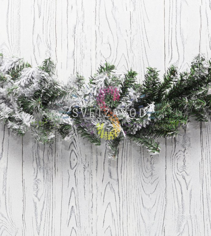 Детальное фото елового шлейфа искусственного заснеженного Neon-Night длиной 270 см, диаметром 26 см, с темно-зелеными ветками ПВХ и белым снежным напылением.