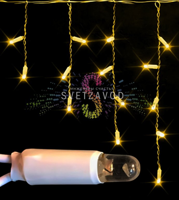 Крупный план светодиодной бахромы Айсикл 3х0,5м с желтыми светодиодами, прозрачным кабелем и соединительными коннекторами, демонстрирующий конструкцию и качество.