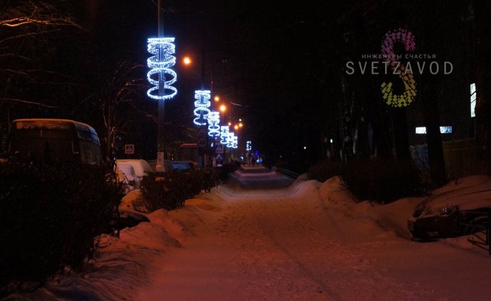 Детальное фото светодиодной консоли Танцующие кольца 220х90см. Видны металлический каркас, гибкий LED-дюралайт и светодиоды.