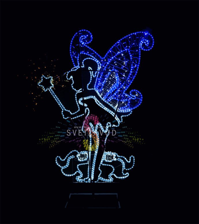 Детальное фото светодиодной композиции "Сказочные феи": две 2D фигуры высотой 200 см с металлическим каркасом, дюралайтом и гирляндами, установленные на улице.