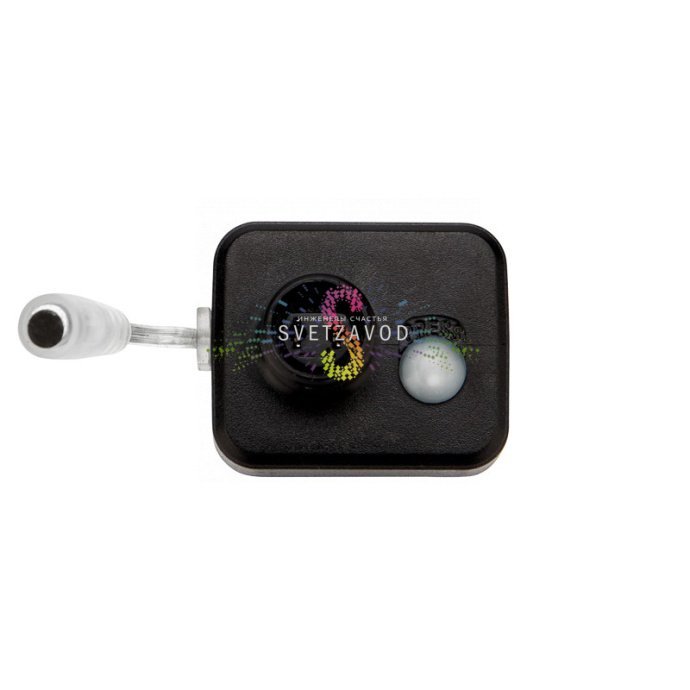 Детальное фото умной Wi-Fi гирлянды Твинкл Лайт длиной 18 метров с зеленым ПВХ проводом и 120 RGB светодиодами, демонстрирующее упаковку и блок питания.