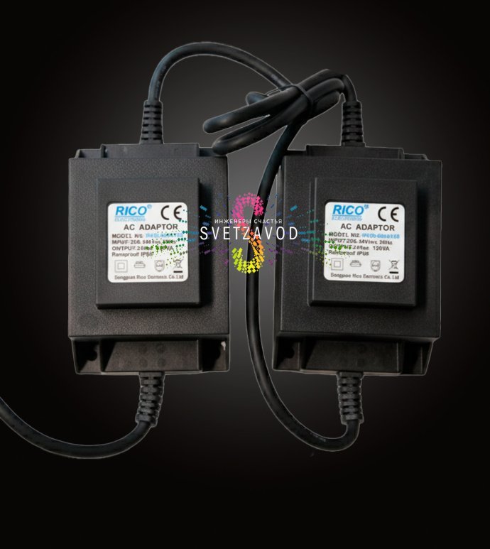 Детальное фото светодиодной фигуры Дед Мороз из стекловолокна с мешком подарков. Видны светодиоды, конструкция и блок питания 24В.