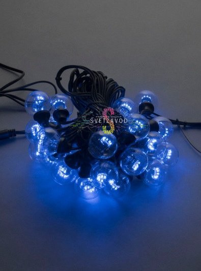 Фрагмент ретро-гирлянды с LED лампами синего цвета, черный провод, патроны диаметром 5 см, расстояние между лампами 40 см