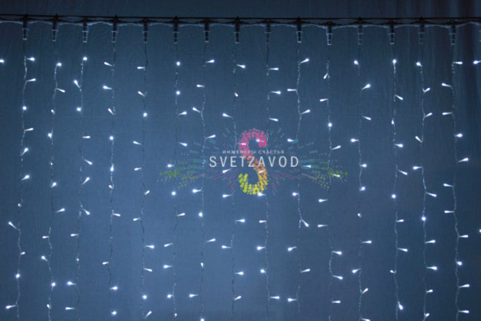 Детальное фото светодиодного дождя 2х6м: прозрачный ПВХ провод, 20 нитей по 6 метров с равномерно расположенными светодиодами.