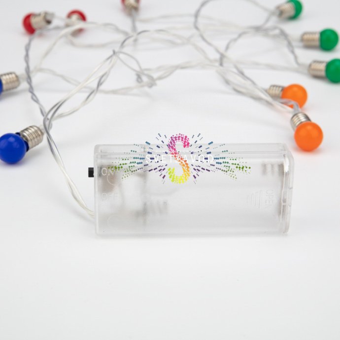 Детальное фото гирлянды Neon-Night: 10 разноцветных светодиодов на прозрачном ПВХ-проводе длиной 1.5 метра, питание от 2-х батареек АА.