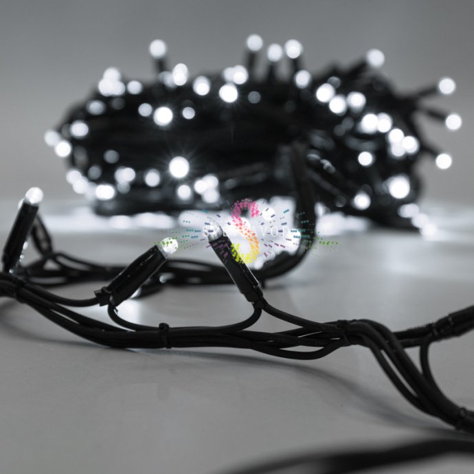 Детальное фото гирлянды-нити Твинкл Лайт: черный каучуковый кабель, белые светодиоды, защитные колпачки, длина 20 метров
