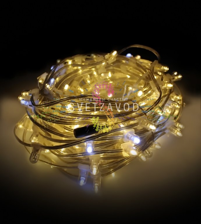 Детальное фото гирлянды Клип Лайт 12В: прозрачный ПВХ-кабель, светодиоды с защитными колпачками, блок питания 220/12В в комплекте.