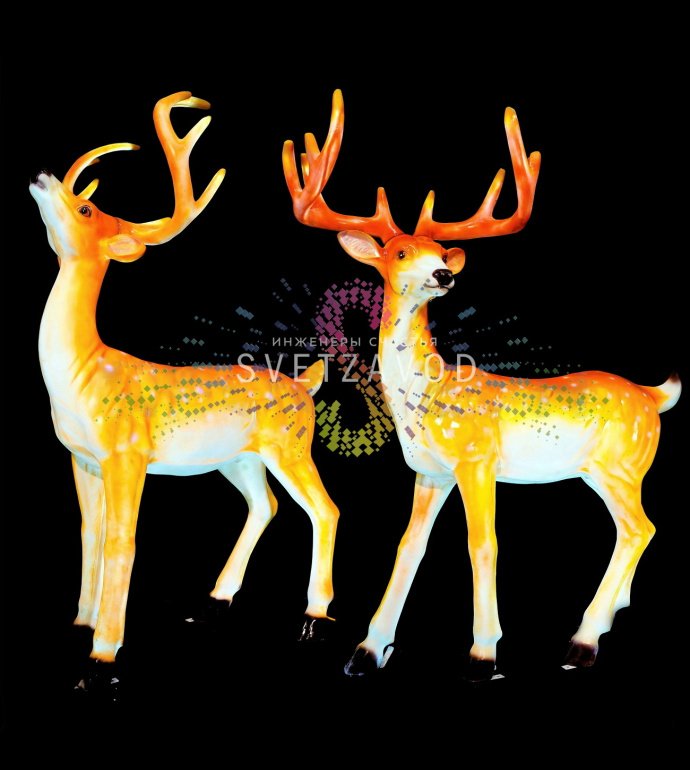 Детальное фото светодиодной фигуры Олень 185 см (SAK-727) из стекловолокна. Видны конструкция, внутренняя LED-подсветка и защищенный корпус для улицы.