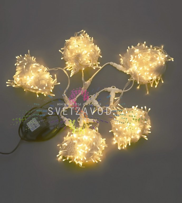 Детальное фото гирлянды Клип Лайт Спайдер: 5 нитей прозрачного провода по 20м со светодиодами теплого белого цвета, блок питания 220/24В. Детальное фото гирлянды Клип Лайт Спайдер: 5 нитей прозрачного провода по 20м со светодиодами теплого белого цвета, блок питания 220/24В.