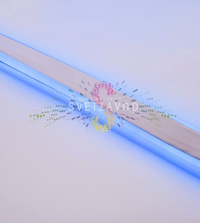 Крупный план светящегося синего гибкого неона Led Neon Flex прямоугольного сечения 8х16 мм, степень защиты IP65.