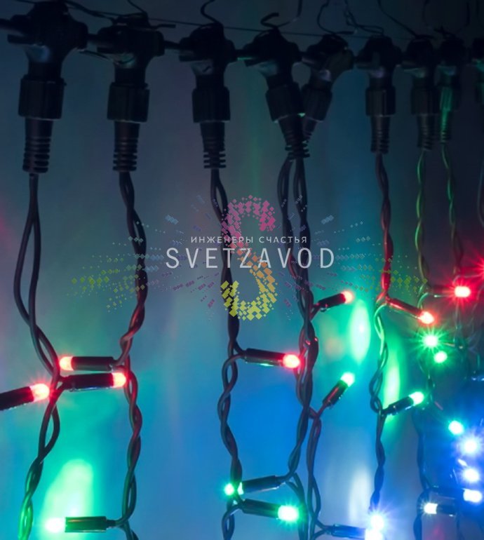 Детальное фото светодиодного занавеса Дождь размером 2 на 1,5 метра с 20 нитями, 380 разноцветными светодиодами, черным каучуковым проводом и блоком питания.