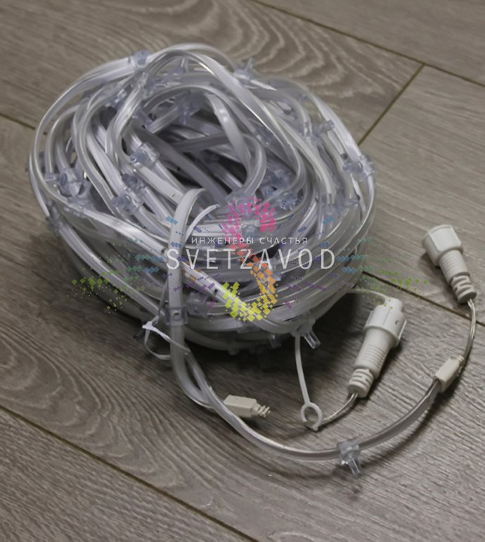 Детальное фото светодиодного Клип Лайта 12В: прозрачный ПВХ провод, 135 светодиодов SMD3528 с защитными колпачками, расстояние между диодами 15 см.