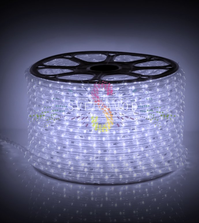 Крупный план светодиодного дюралайта Rich Led 13мм, 36 диодов на метр, с прозрачной оплеткой, демонстрирующий гибкость и конструкцию. Крупный план светодиодного дюралайта Rich Led 13мм, 36 диодов на метр, с прозрачной оплеткой, демонстрирующий гибкость и конструкцию.