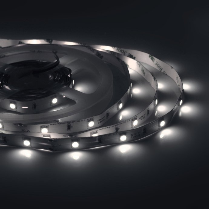 Лента холодный белый 5м SMD 5050 30LED/м, блок питания 12В 48Вт, выключатель на проводе. Подходит для декоративной подсветки.