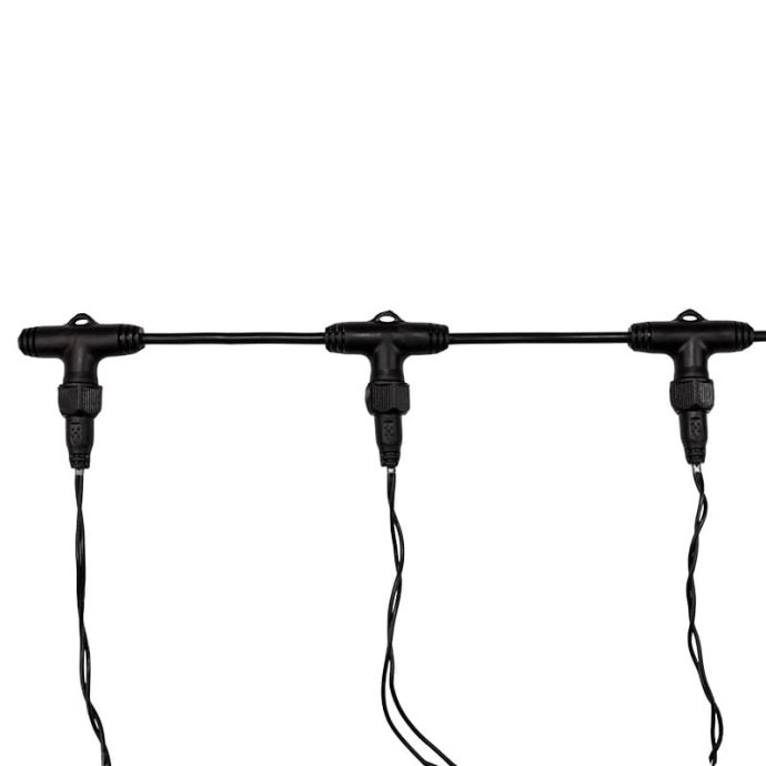 Детальное фото гирлянды Клип Лайт Спайдер: три черные нити с красными светодиодами, контроллер, блок питания 24В, упаковка. Детальное фото гирлянды Клип Лайт Спайдер: три черные нити с красными светодиодами, контроллер, блок питания 24В, упаковка.