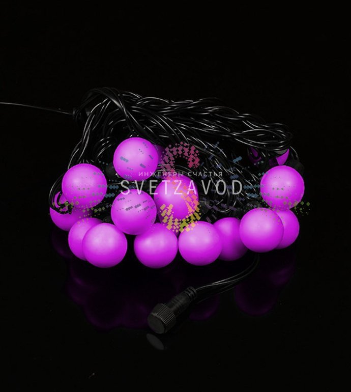 Детальное фото гирлянды Шарики: черный ПВХ кабель длиной 5м, 18 розовых шаров диаметром 38мм, влагозащищенный разъем и блок питания 220В.