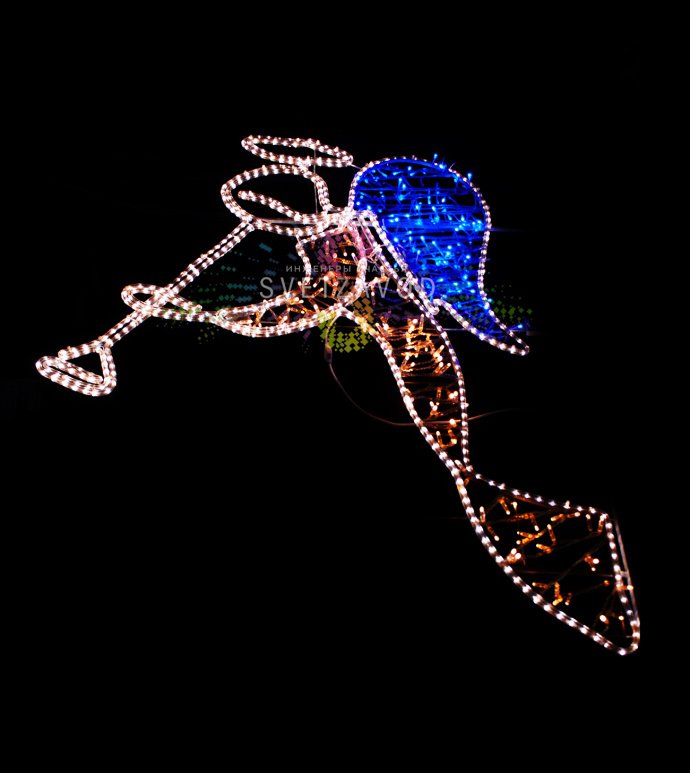 Детальное фото светодиодной консоли Ангел с трубой на металлическом каркасе, готовой к монтажу на опору.