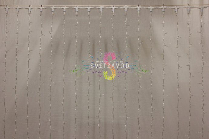 Детальное изображение светодиодного дождя: видны горизонтальный шлейф 2м, 20 вертикальных нитей по 3м, черный провод ПВХ и светодиоды с эффектом мерцания.