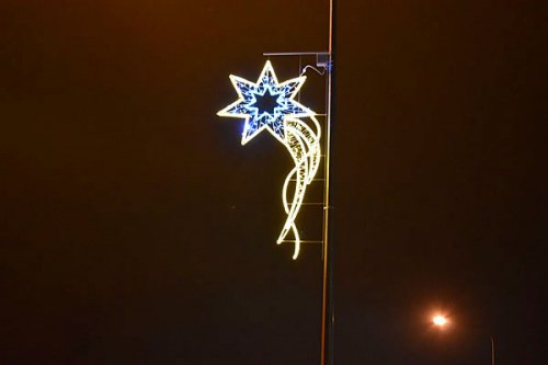 Как правильно установить консоль на опору освещения?