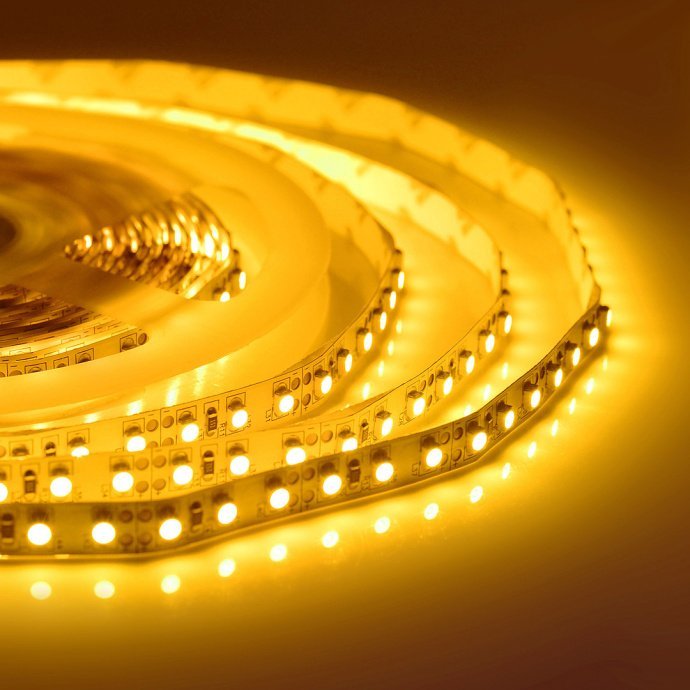 Детальное фото светодиодной ленты SMD3528 60LED/м 5м с желтым свечением, двухслойная белая основа, ширина 8мм, IP20