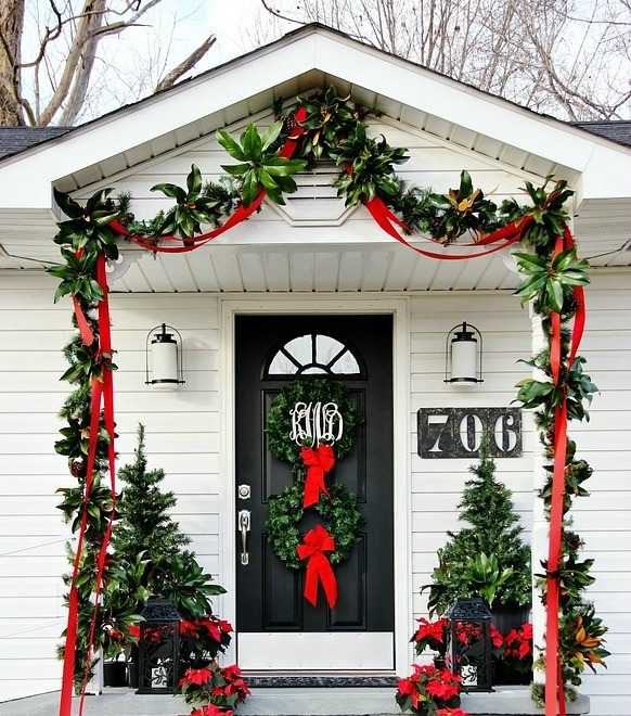 30-ideas-to-decorate-front-door-for-christmas-22.jpg