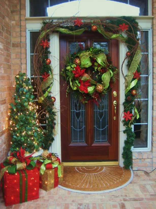 30-ideas-to-decorate-front-door-for-christmas-20.jpg
