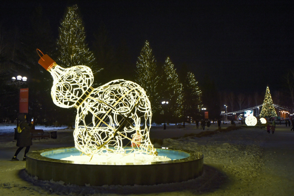 световые фигуры парк Маяковского